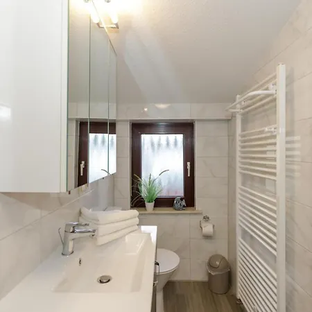Apartment Fewo Ingeborg 02 Mit Garten Und Wlan